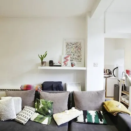 Charming West London Studio Your Urban Oasis Exterior photo